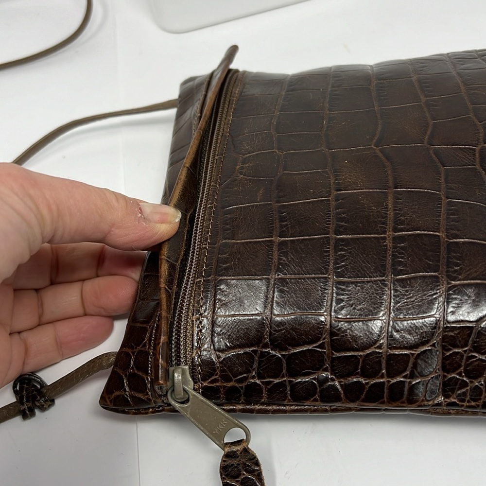 Carlos Falchi Brown Leather Croc Embossed Crossbody Zipper Bag - Picture 5 of 13